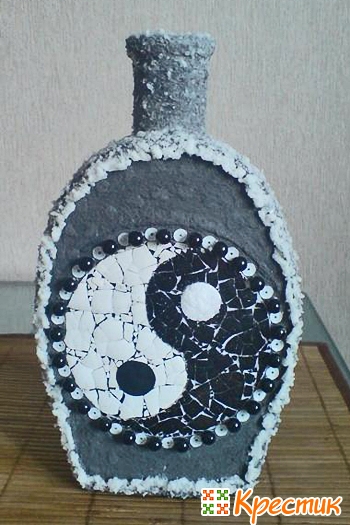 Декупаж бутылок яичной скорлупой Декупаж бутылок яичной скорлупой